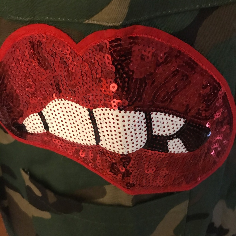 Camo jacket-Camouflage jacket with sequin lips - Picture 6 of 6